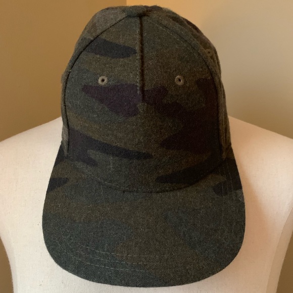 GAP Accessories - GAP camouflage baseball cap 🧢 GAP Accessories - GAP camouflage baseball cap 🧢